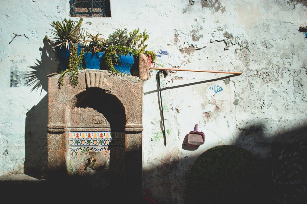 Brunnen in Marokko | Berg- und Talfahrt