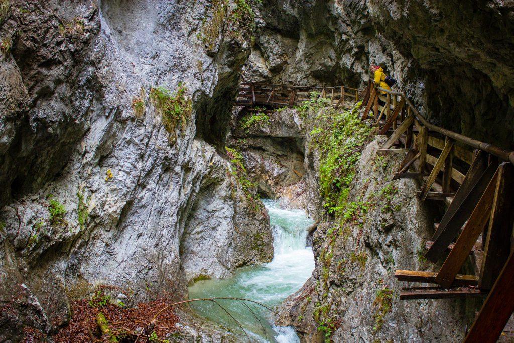 Türkises Wasser, Brücken, Wolfsklamm | Berg- und Talfahrt